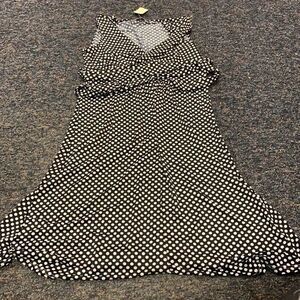 Jon & Anna Polka Dot Empire Waist dress sz. M NWT